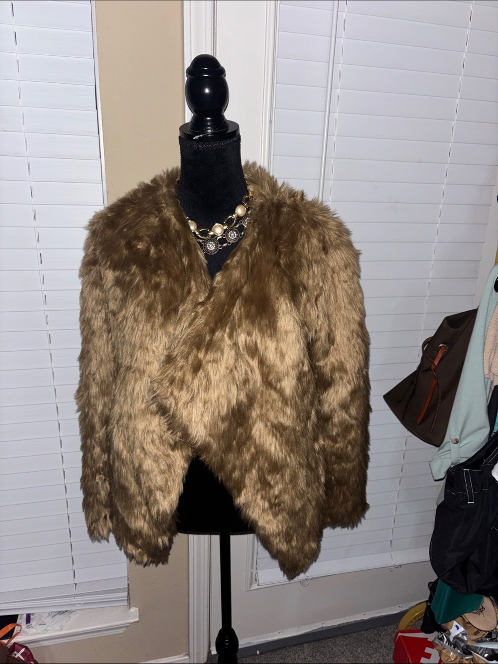 Preowned BB DAKOTA Faux Fur Brown Women's Jacket - Luxe Coat BY STEVE MADDEN